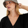 SUMMERY Copenhagen Mio Bucket Hat Accessories 635 Ecru & Black